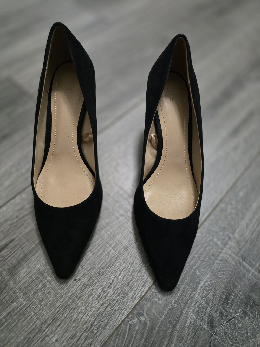 H&M Black Pointed Toe Suede Pumps
